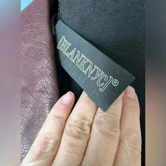 NWT Blank NYC Vegan Leather Moto Jacket ~ Large ~ Burgundy/Maroon - Picture 3 of 9